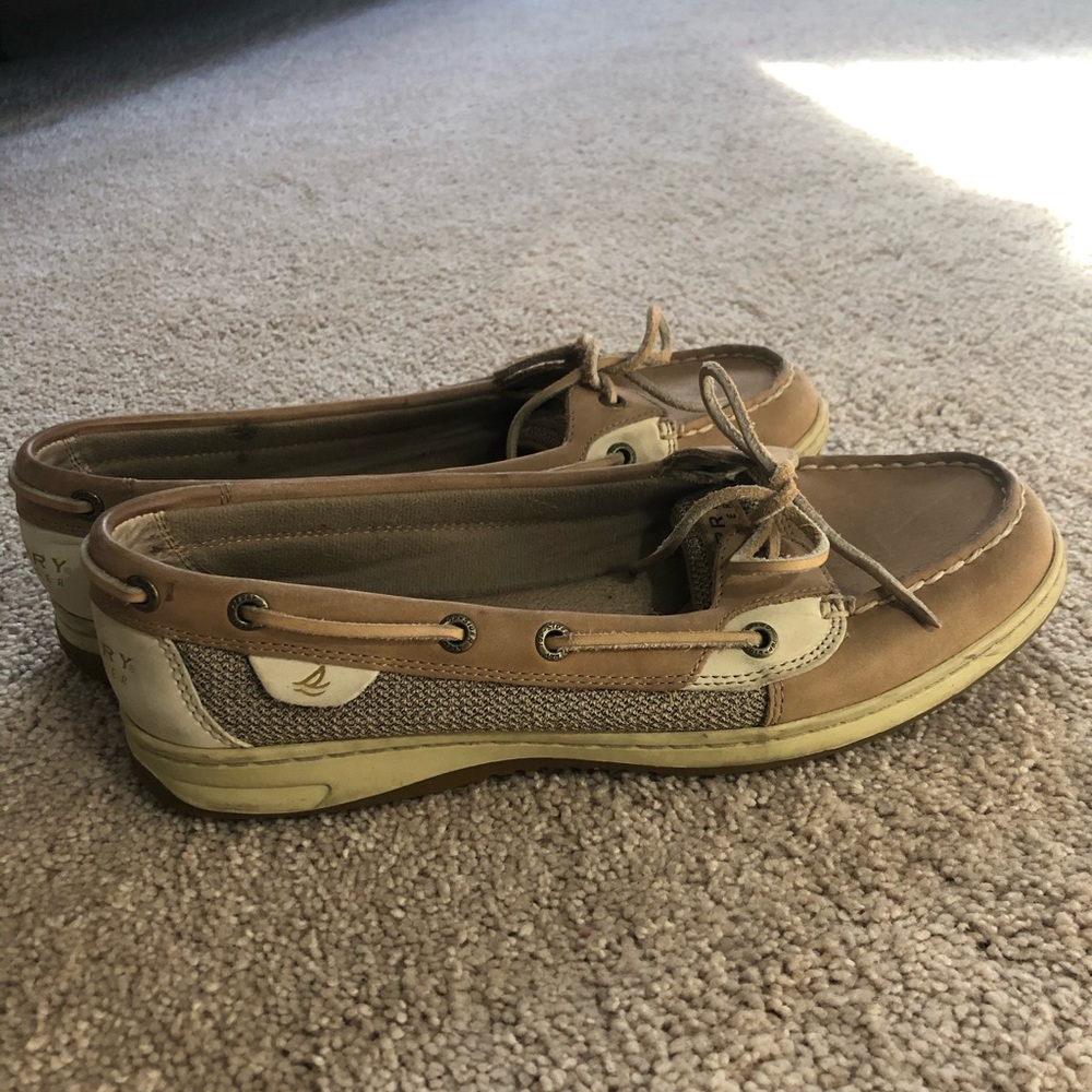 sperry womens  tan boat shoes